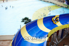 새로운 시설, 여름아 반갑다