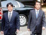 [SS포토]발걸음 무거운 신광수-김정훈 대표