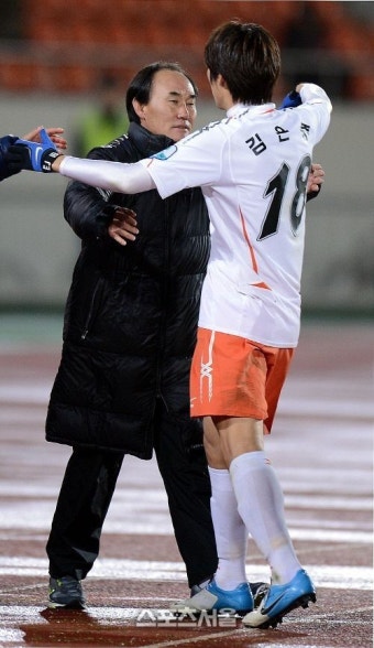 [SS포토]강원 김학범감독, 