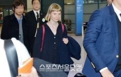 [SS포토]미아 와시코우스카, 