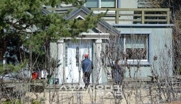 [SS포토]관리인만 남은 성접대 의혹 원주 별장