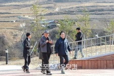 [단독포착]나꼼수 정봉주, 이제는 봉화 비나리 마을 주민