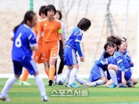 [SS여왕기]기뻐하는 상인초,이제 한 골 남았다!!