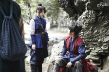 구가의 서 이승기 수지, 달빛정원 재회