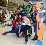 [SS포토]슈퍼주니어, 슈퍼히어로로 공항 습격