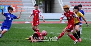 [여왕기]여자축구 신생팀, 희망을 얻은 여왕기 첫 나들이