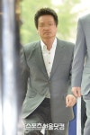 [SS포토]원주 별장 성접대 의혹 윤 모씨 경찰 출석