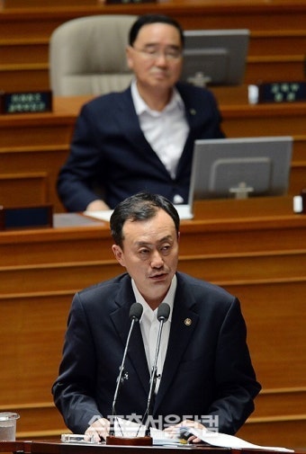 [SS포토]남북당국회담 관련 답변하는 김남식 통일부차관