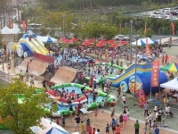 물놀이 키즈파크에 무려 1000명 운집…경남의 이유있는 팬 몰이