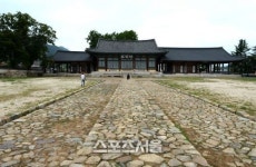S트레인, 느린 여행의 기적 울리며 남도로 떠나다