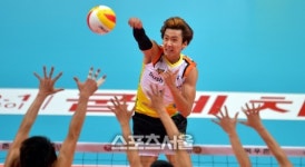 [SS포토]경기MVP 소영근 세명쯤이야!