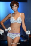 [SS포토]코웰패션쇼, "이렇게 섹시한 골퍼를 보셨나요"