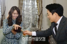 [SS포토] 윤아-이범수, 우리 한잔해요~