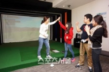 [Golf in Golf]홍순상-안신애 테일러메이드 아디다스와 용품 후원 계약 등
