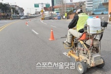 [SS포토] 지워지는 아현고가도로 차선