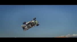 [영상] 공중에서 리듬체조?…진기명기 자동차 점프