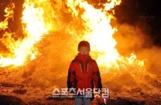 [SS포토] 나쁜 기운아, 모두 사라져라~