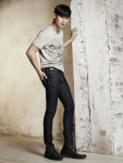 [스타포토]김수현,대륙사로잡은 섹시 데님룩 종결자
