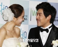 유하나-이용규 부부, 5000만 원 기부…세월호 침몰 사고 애도