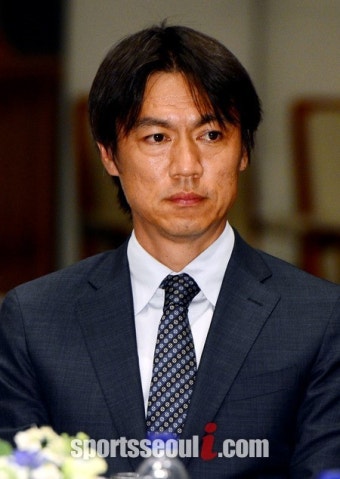 [SS포토] '허정무 출판기념회 참석한 홍명보 축구 국가대표 감독'