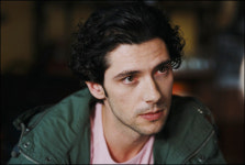 [인터뷰]<타임 투 리브> 멜빌 푸포 - “온전히 나에게 맞춰진 역할”