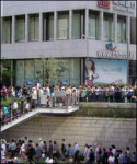 청계천, 화장실-휴지통-그늘막 3無 몸살