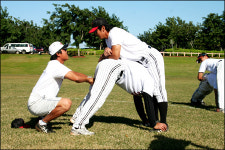 [여기는 전훈캠프] 하와이 첫 연습경기 최희섭 출전안해