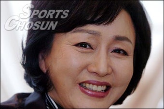 [최재성의 스타라운지] (19) 김창숙이 애타게 기다리는 것