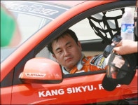 전도연 신랑 강시규씨 레이싱대회 출전