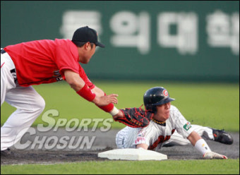 전반기 불명예 기록 팀들...현대 '실책 최다'-한화 '병살타 1위'