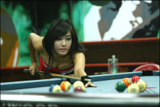 육지혜-민희안 등 레이싱 모델들의 당구... 몸매값 할까?