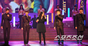 [포토] 축하무대 갖는 2AM과 빅마마