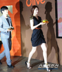[포토] 알렉스와 박수진 천만원짜리 접시 조심조심