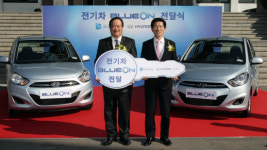 현대차, 경기도에 전기차 블루온 전달