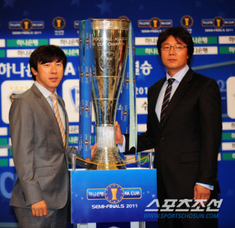 [포토] 신태용 감독과 황선홍 감독, 준결승 맞대결