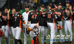 [포토] 롯데 "기아에게 3연승이라니"