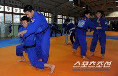 [학교체육이 희망이다]유도의 메카 철원, 신철원초등학교 유도수업 참관기