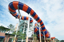 설악의 대자연속에 온천욕을 즐긴다 설악워터피아