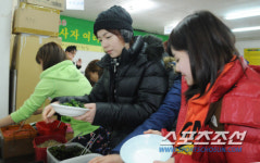 [포토] 티아라 화영 반찬을 맛깔나게 담아야죠