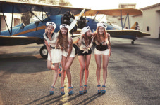 씨스타, 아낌없이 썼다! 신곡에 경비행기 등 2억원대 물량공세.