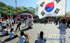 [런던포토] 서울예술대 한국을 알리는데는 민속공연이 최고