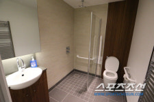 [런던포토] 올림픽선수촌 화장실은 깔끔하죠?