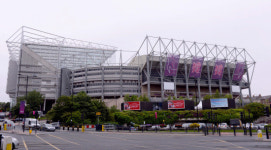 [런던]뉴캐슬 경기장 검색대는 오늘도 좌충우돌