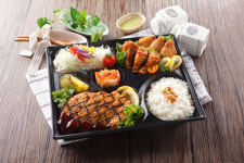 치킨&돈가스 전문점 특화 아리아치킨 주목