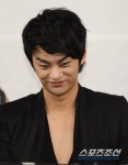 [포토] 서인국, 곧게 솟은 숯댕이 눈썹이 신기해~