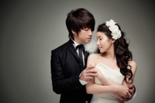 기다려 늑대 줄리엣 보컬 김주일, 작곡가 G.고릴라와 결혼