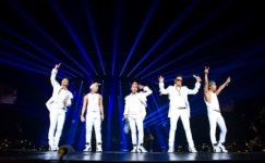 빅뱅 첫 英 콘서트, 그 현장을 보니…. 2만4천 관객 열광