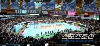 [포토] 크리스마스엔 역시 배구장에~