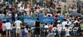 야구도시 부산? 사직야구장 아성에 도전하는 부경경마공원