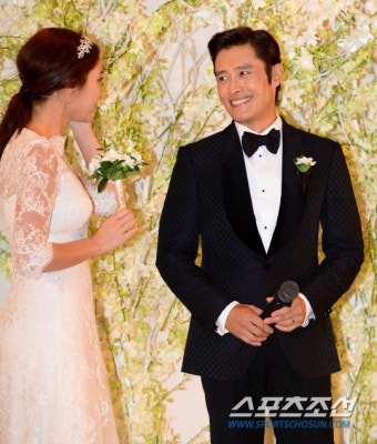 [포토] 이민정 바라보는 이병헌의 사랑스러운 눈빛!